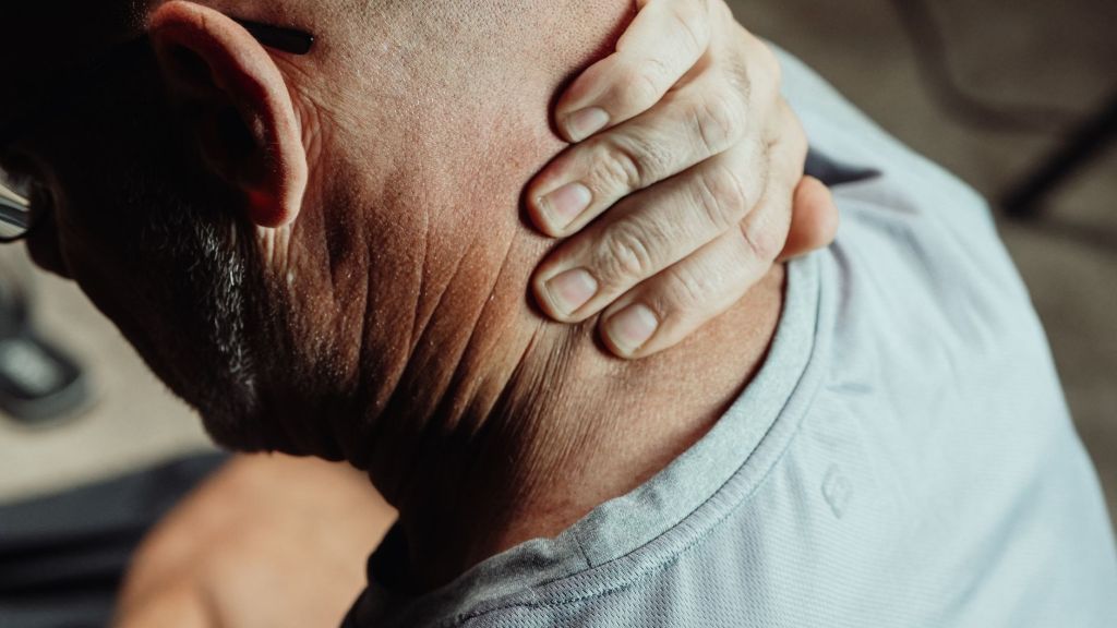 Medical Myths or Facts #70 – Is Heat or Cold Better for a Stiff, Achy&nbsp;Neck?